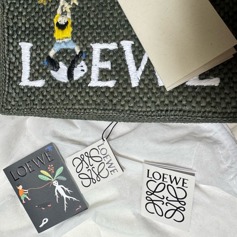 LOEWE Suna Fujita Font Bag - Picture 7 of 9